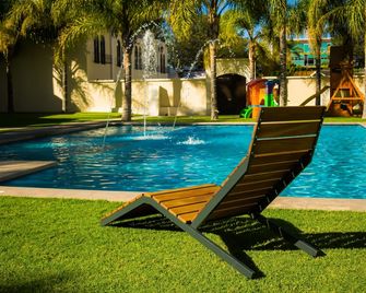 Wyndham Garden Aguascalientes Hotel and Casino - Aguascalientes - Pool