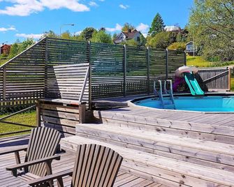 8 Person Holiday Home in Billingsfors - Bengtsfors - Piscina