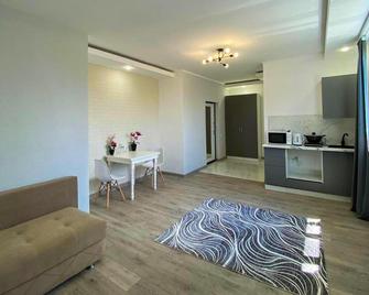 Astina Hotel - Astana - Living room