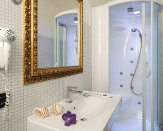 Nice Hotel Bibione - Bibione - Bad
