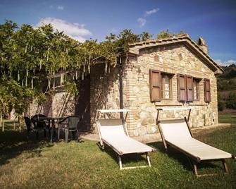 Agriturismo Villetta Di Monterufoli - Monteverdi Marittimo - Patio