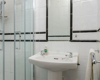 Four Seasons B&B - Galway