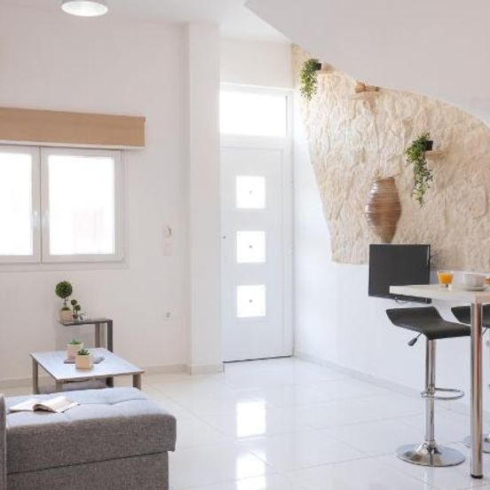 Other view of Palm House near Heraklion Airport