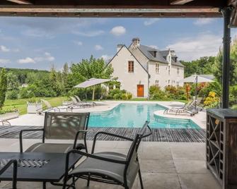 Country House - La Valentrée - Gizeux - Piscina