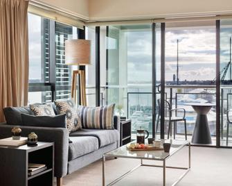 The Sebel Auckland Viaduct Harbour - Auckland - Living room