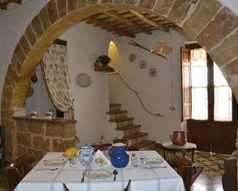 Bed and breakfast Baglio Trinacria - Apollo Room - Custonaci - Essbereich