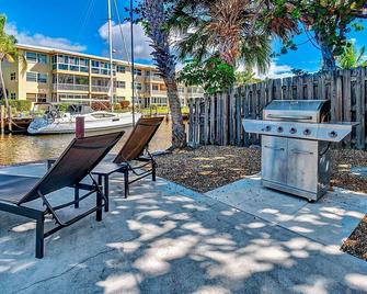 Citrus Isles Waterfront Home - Fort Lauderdale - Patio