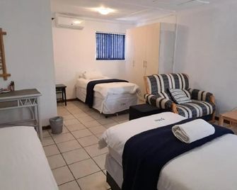 St Helena Bay Hotel - Saint Helena Bay - Schlafzimmer