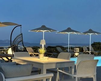 Hermoso Luxury Suites - Monolithos