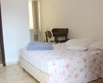 Hotel Trocadero - Joinville - Phòng ngủ
