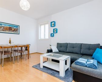 Apartment Antej - One Bedroom Apartment with Terrace and City View - Dubrovnik - Sufragerie