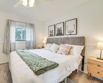 Higgins Lake Cottage with Private Fire Pit and Grill! - Roscommon