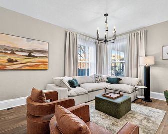 Denver on 2nd - Newly Remodeled, Steps from Vibrant Restaurants - Denver - Sala de estar
