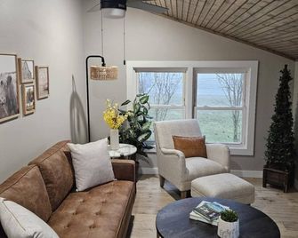 Peaceful Farmhouse in rural setting near Crossville, TN - 3 bedrooms - Crossville - Soggiorno