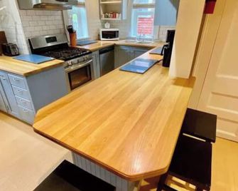 Unique Stay! Converted Church in Idyllic - St. John's - Kitchen