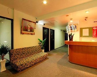 Hotel Marumiya - Taketoyo - Front desk