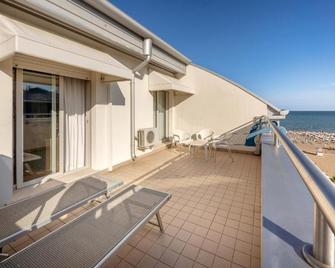 Hotel Parigi - Caorle - Balcony