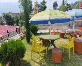The Pines Mountain View - Rudraprayāg - Patio