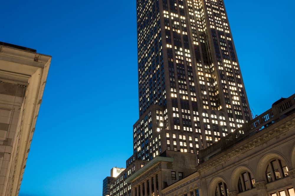 يو هوتل فيفث أفينيو