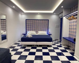 Maison Serena Sorrento - Sorrento - Habitación