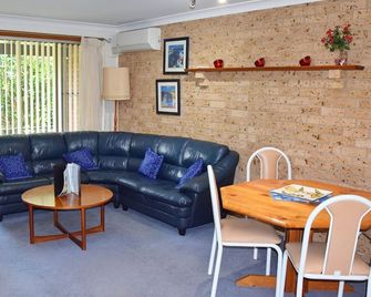 Sunny Nook - Bring your own linen. - South West Rocks - Wohnzimmer