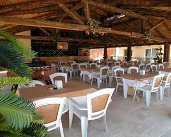 Club Tokmak - Icmeler - Restaurant