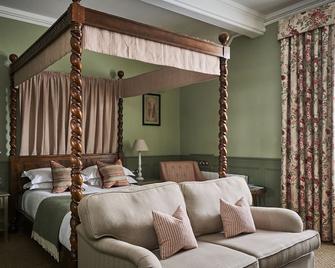 Careys Manor & Senspa - Brockenhurst - Bedroom