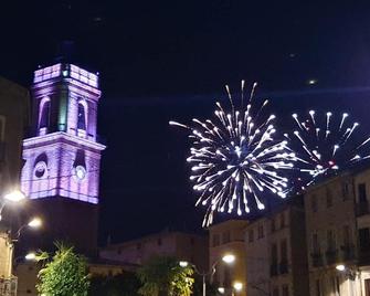 Escapade in the historic heart of Pézenas - Pézenas - Building