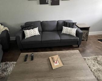 Brand new construction Villa with high end modern amenities! - Pickens - Living room