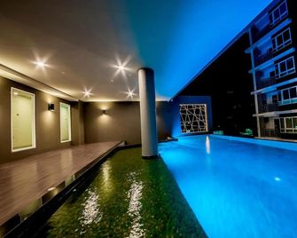 The Violin - Sriracha - Laem Chabang - Pool