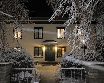 Hotel Hallfreda - Visby - Building