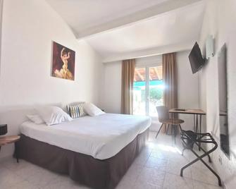 L'Auberge Camarguaise - Saintes-Maries-de-la-Mer - Habitación