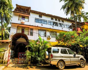 Hotel Pete's Hideaway - Panaji - Building