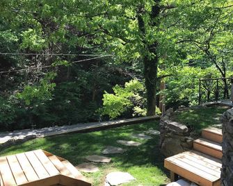 Art Loft - Sevierville - Outdoors view