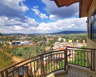 Peponi Living Spaces - Kigali - Balkon