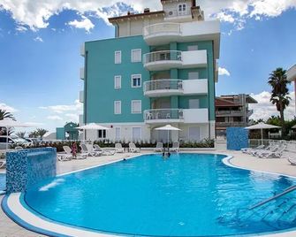 Residence Acquasuite - Martinsicuro - Pool