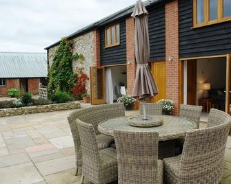 The Old Log Shed - Honiton - Patio