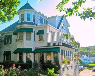 Harbour Towne Inn on the Waterfront - Boothbay Harbor - Byggnad