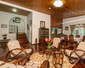 Janes' Serenity Guesthouse - Anse Boileau