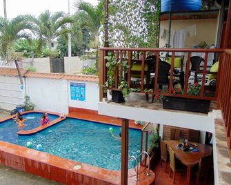 미라마르 로지 - 페데르날레스 - 수영장