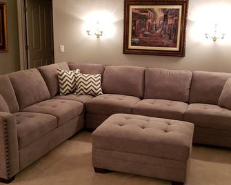 Free Pool And Spa Heating. Beautiful Florida Getaway. - Land O' Lakes - Sala de estar