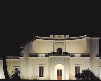 Tenuta Nucci / 10 pax - Gallipoli - Building