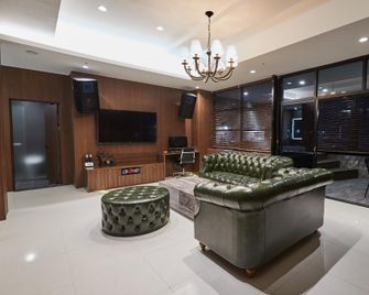 Suwon Guundong Partyz - Suwon - Ingresso