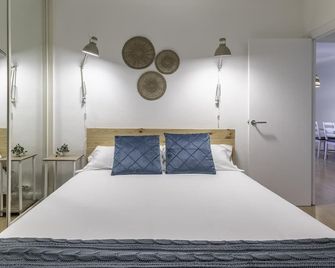 Amplio y Cómodo en Basurto - Bilbao - Habitación