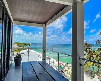 Caye Caulker Condos - Cayo Corker - Balcón