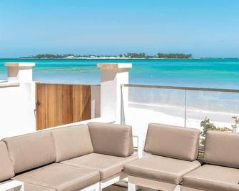 Garden Villa Condo At One Cable Beach - Nassau - Balkong