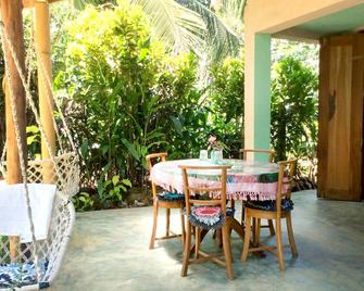 Eagles Nest View - Eco Lodge and Wildlife Reserve - Deniyaya - Patio