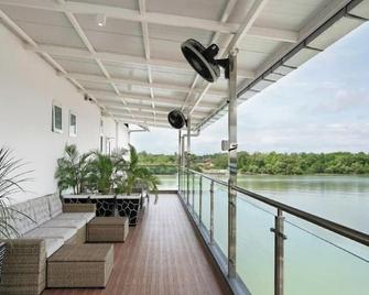 Hotel Le-Shore - Kuala Selangor