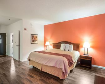 بدجتيل إنز آند سويتس - أتلانتا جاليريا ستاديوم - أطلنطا (جورجيا) - غرفة نوم