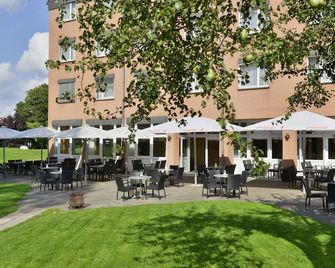Michel Hotel Hodenhagen - Hodenhagen - Binnenhof